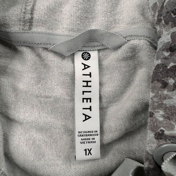 Athleta Balance Zip Up Hoodie Gray Cheetah Print 1X - Picture 4 of 9